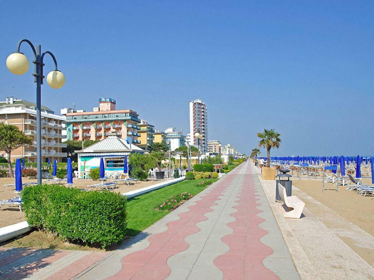 Appartamenti Palladio Carraro Immobiliare - Family Apartments Lido di Jesolo Exterior foto